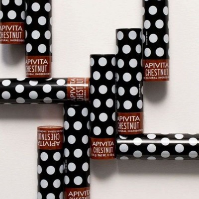Apivita Chestnut Lip Care 4.4gr – Balm Χειλιών με Κάστανο & Φυσική Σοκολατί Απόχρωση για Ενυδάτωση & Λάμψη