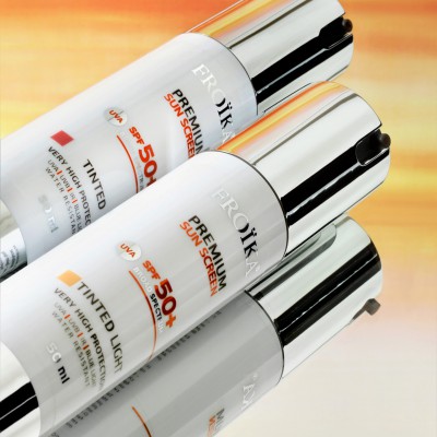  Froika Premium Αντηλιακή Κρέμα Προσώπου SPF 50+ Tinted 50ml – Πολύ Υψηλή Προστασία & Κάλυψη