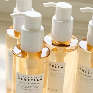 Skin1004 Madagascar Centella Light Cleansing Oil 200ml – Έλαιο Καθαρισμού & Ντεμακιγιάζ K-Beauty